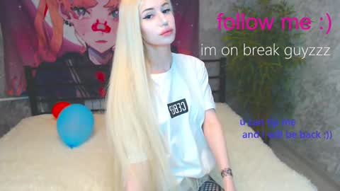 Snapshot of alison_moonlight chatting on 02.25.25 Alison online show from 02.25.25