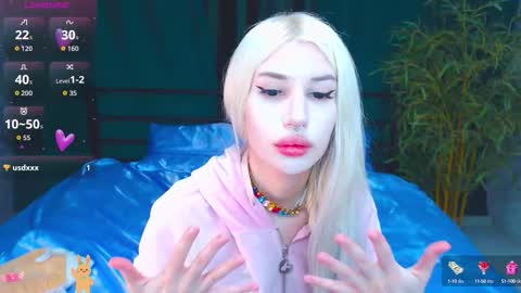 Snapshot of alison_moonlight chatting on 09.10.25 Alison online show from 09.10.25