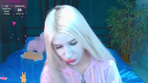 Snapshot of alison_moonlight chatting on 09.15.25 Alison online show from 09.15.25