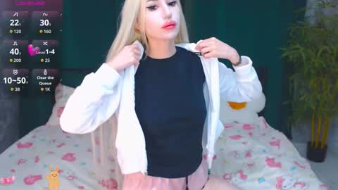 Snapshot of alison_moonlight chatting on 10.02.25 Alison online show from 10.02.25