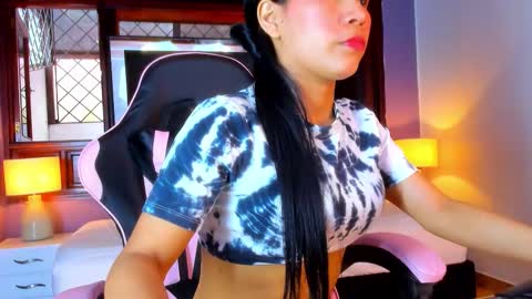 Aissa online show from 10.17.25