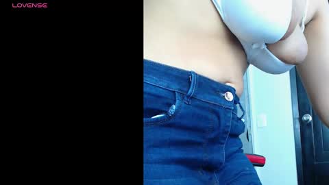 Snapshot of alisson_barker chatting on 09.24.25 ALISSON online show from 09.24.25