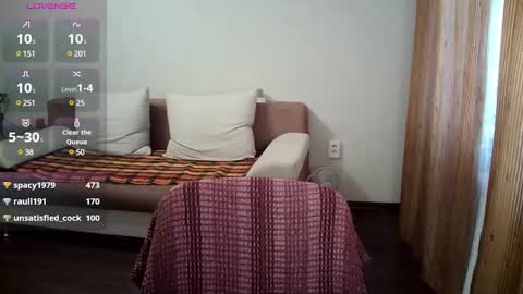 Snapshot of alkh_amare chatting on 02.12.25 Amare online show from 02.12.25