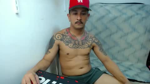 Snapshot of allen_69xx chatting on 02.28.25 allen online show from 02.28.25