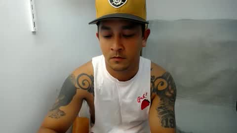 Snapshot of allen_69xx chatting on 11.02.25 allen online show from 11.02.25