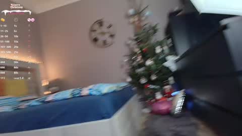 Snapshot of allesya23 chatting on 12.20.24 onlyfansallesya23 online show from 12.20.24