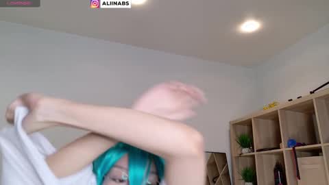 Snapshot of alllinaeve chatting on 03.06.25 Alina online show from 03.06.25