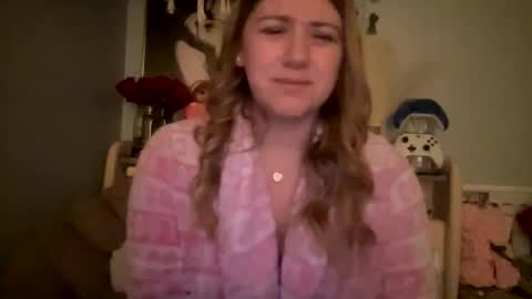 Snapshot of allyanalangel chatting on 02.17.25 allyanalangel online show from 02.17.25