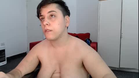 Snapshot of almondonwheels chatting on 12.01.24 Almond online show from 12.01.24