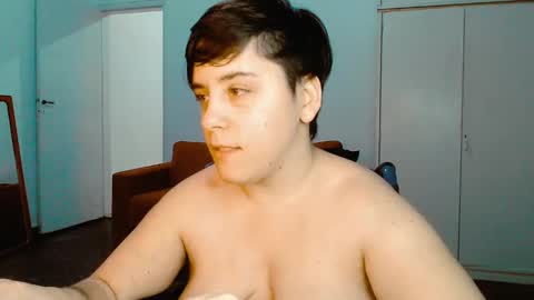 Snapshot of almondonwheels chatting on 01.16.25 Almond online show from 01.16.25