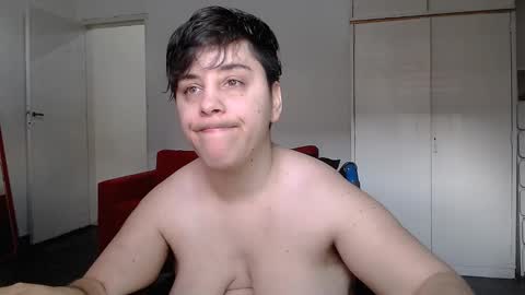 Snapshot of almondonwheels chatting on 01.16.25 Almond online show from 01.16.25