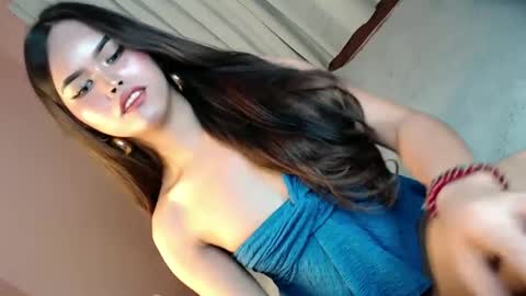 Snapshot of alove_too_last chatting on 01.13.25 LEXY online show from 01.13.25