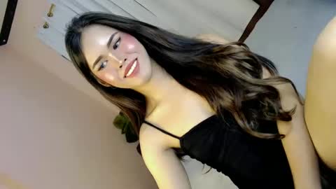 Snapshot of alove_too_last chatting on 01.19.25 LEXY online show from 01.19.25