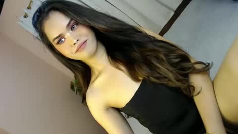 Snapshot of alove_too_last chatting on 02.01.25 LEXY online show from 02.01.25