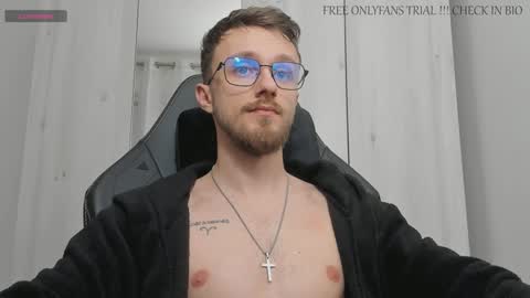 Snapshot of alphaboyfun chatting on 01.06.25 Andi online show from 01.06.25