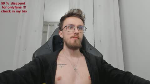 Snapshot of alphaboyfun chatting on 01.26.25 Andi online show from 01.26.25