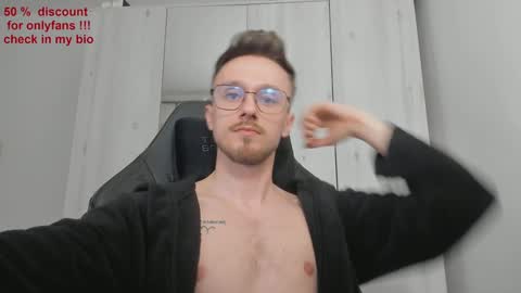 Snapshot of alphaboyfun chatting on 02.05.25 Andi online show from 02.05.25