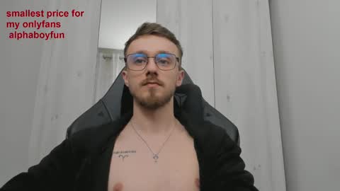 Snapshot of alphaboyfun chatting on 03.12.25 Andi online show from 03.12.25