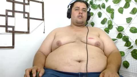 Snapshot of altairstudiosboy chatting on 09.11.25 Jhosep online show from 09.11.25