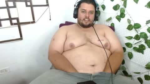 Snapshot of altairstudiosboy chatting on 10.08.25 Jhosep online show from 10.08.25