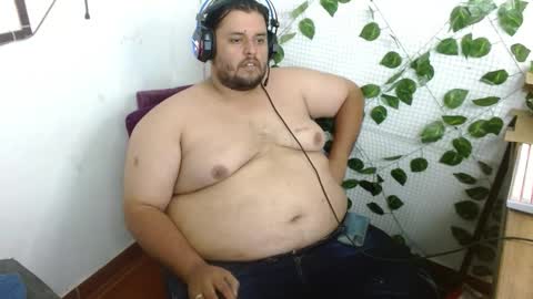 Snapshot of altairstudiosboy chatting on 10.11.25 Jhosep online show from 10.11.25