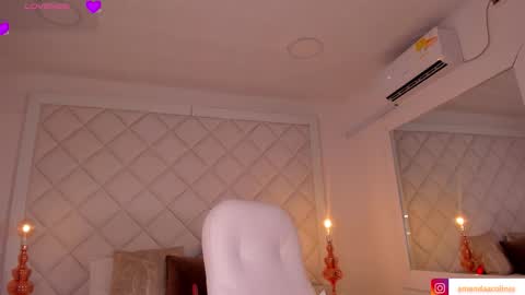 Snapshot of amanda_colin chatting on 10.08.25 Amanda online show from 10.08.25