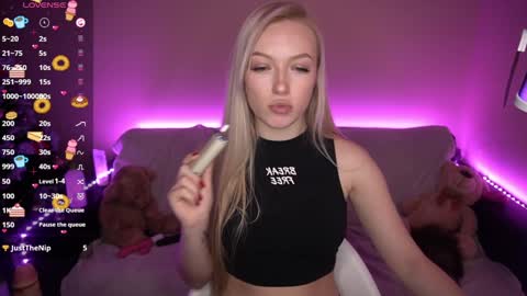 Snapshot of amandaafire chatting on 01.07.25 Amanda online show from 01.07.25