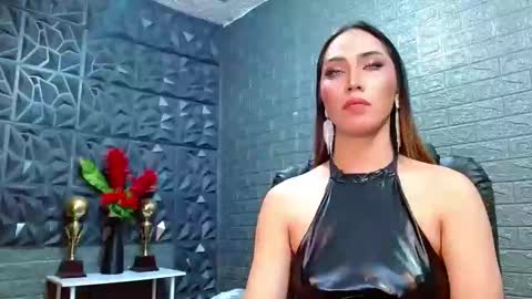 Snapshot of amandaleon chatting on 12.14.24 amandaleon online show from 12.14.24