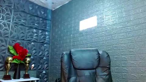 Snapshot of amandaleon chatting on 01.24.25 amandaleon online show from 01.24.25