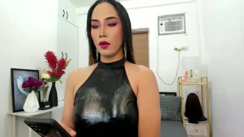 Snapshot of amandaleon chatting on 02.23.25 amandaleon online show from 02.23.25