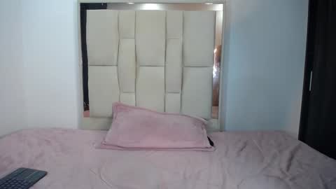 Snapshot of amandarousell chatting on 12.22.24 AmandaRousel online show from 12.22.24