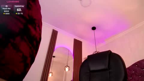 amara_davis1 online show from 09.09.25