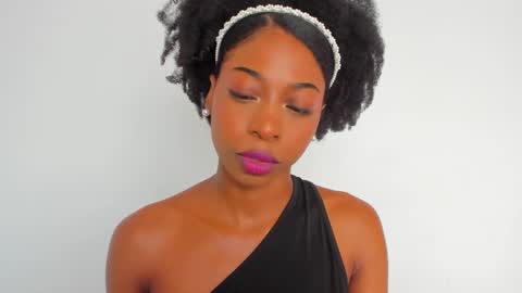 Snapshot of amatiistur chatting on 01.28.25 Tammy online show from 01.28.25