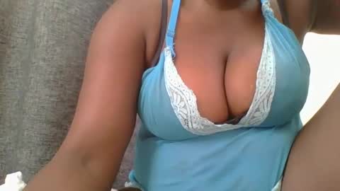 Snapshot of ambar_jasiri chatting on 12.20.24 Mia online show from 12.20.24