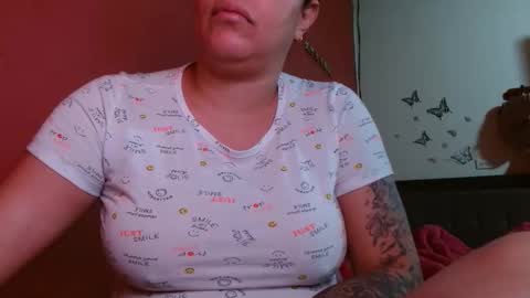 Snapshot of ambarmilf09 chatting on 10.15.25 ambarmilf09 online show from 10.15.25