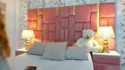 Snapshot of ambarsantany chatting on 10.18.25 AmbarSantany  online show from 10.18.25