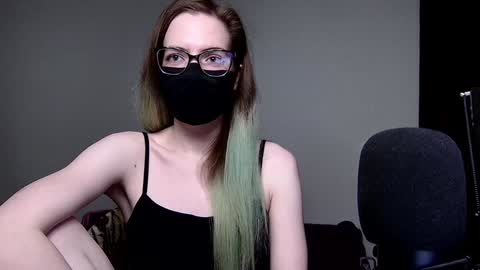 Snapshot of amber_candyfloss chatting on 12.10.24 Amber non-nude model online show from 12.10.24