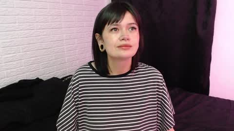 Snapshot of amber_rouss chatting on 01.05.25 ROUSS online show from 01.05.25