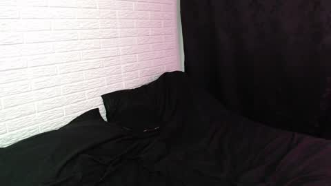 Snapshot of amber_rouss chatting on 01.10.25 ROUSS online show from 01.10.25