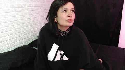 Snapshot of amber_rouss chatting on 01.10.25 ROUSS online show from 01.10.25