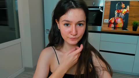 Snapshot of ameli_moon chatting on 12.29.24 Eileen online show from 12.29.24