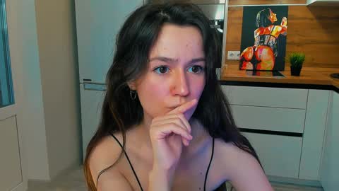 Snapshot of ameli_moon chatting on 01.05.25 Eileen online show from 01.05.25