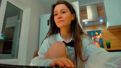 Snapshot of ameli_moon chatting on 01.14.25 Eileen online show from 01.14.25