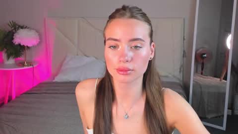 Snapshot of ameli_povilainn chatting on 09.23.25 Ameli online show from 09.23.25
