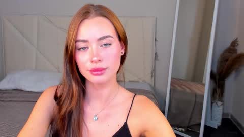Snapshot of ameli_povilainn chatting on 09.25.25 Ameli online show from 09.25.25
