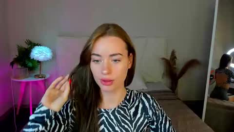 Snapshot of ameli_povilainn chatting on 10.12.25 Ameli online show from 10.12.25