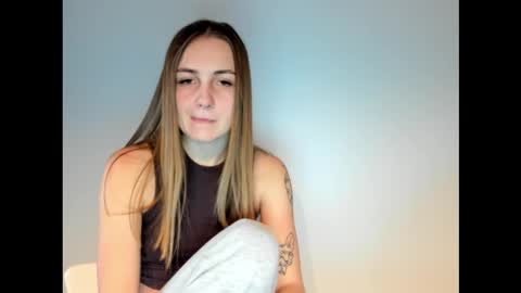 amelia_gold9 online show from 10.16.25