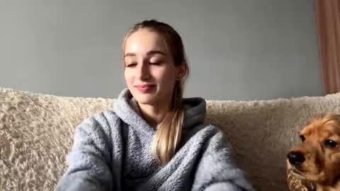Snapshot of ameliaduraku chatting on 09.22.25 Catherine online show from 09.22.25