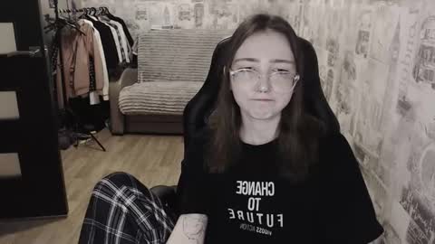 Snapshot of ameliakamishiro chatting on 12.11.24 Amelia online show from 12.11.24