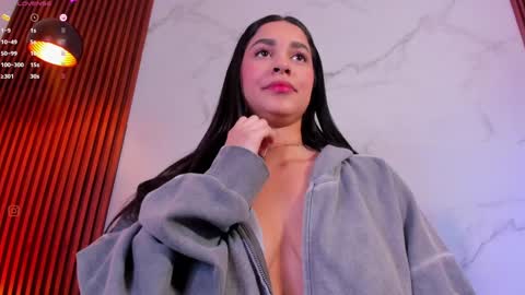 Snapshot of amelie_leigh chatting on 12.18.24 Alejandra online show from 12.18.24